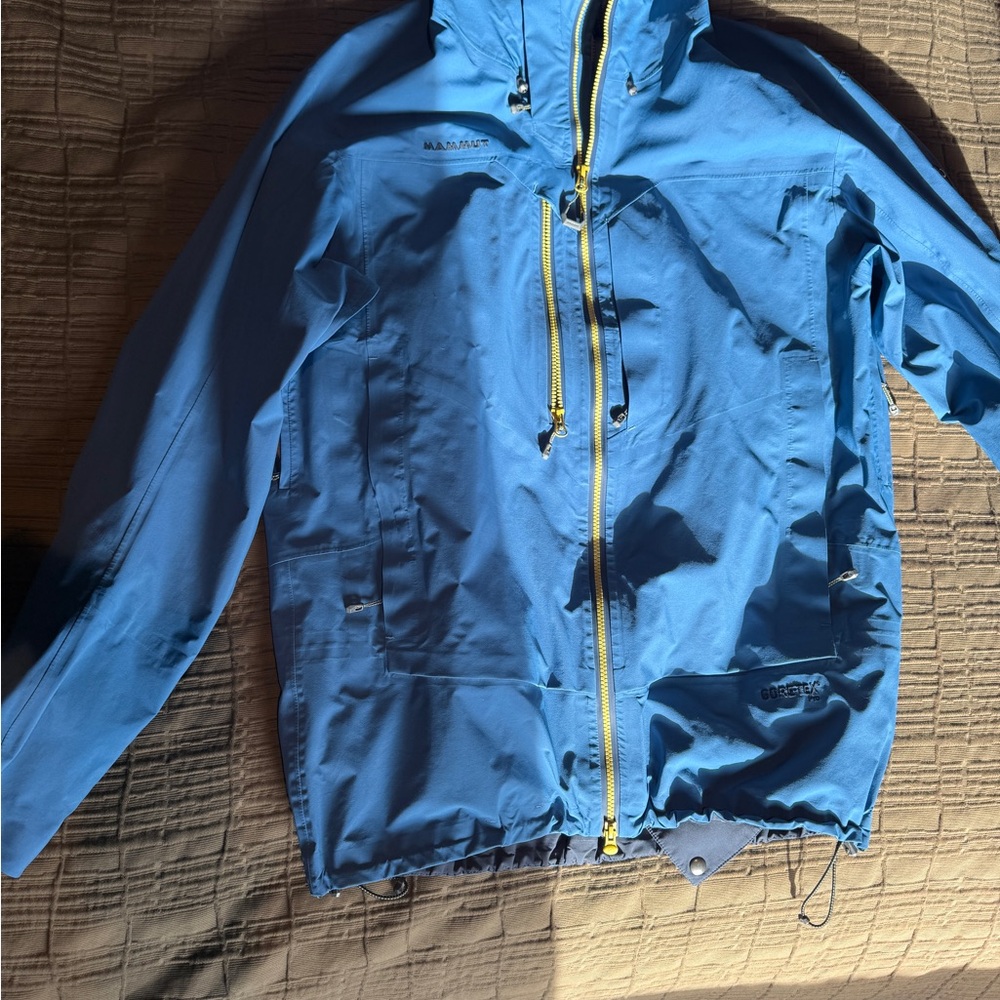 Mammut Vibrant Blue Outdoor Jacket
